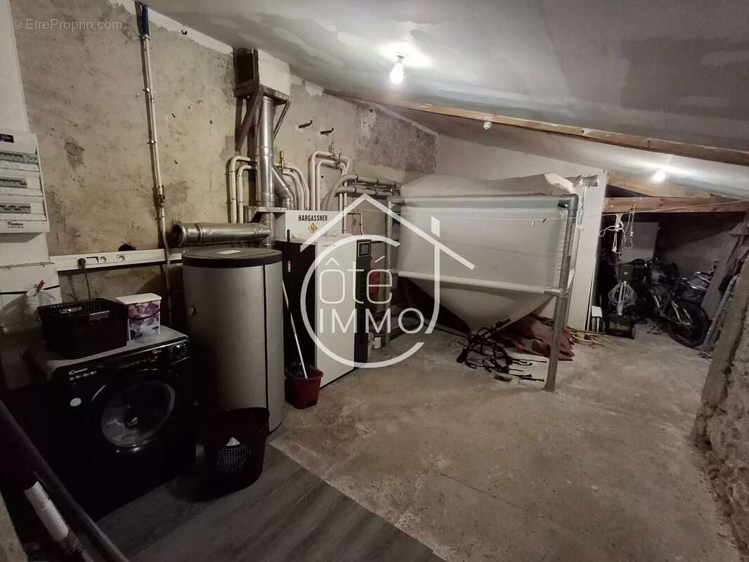 Maison à COURS-DE-PILE