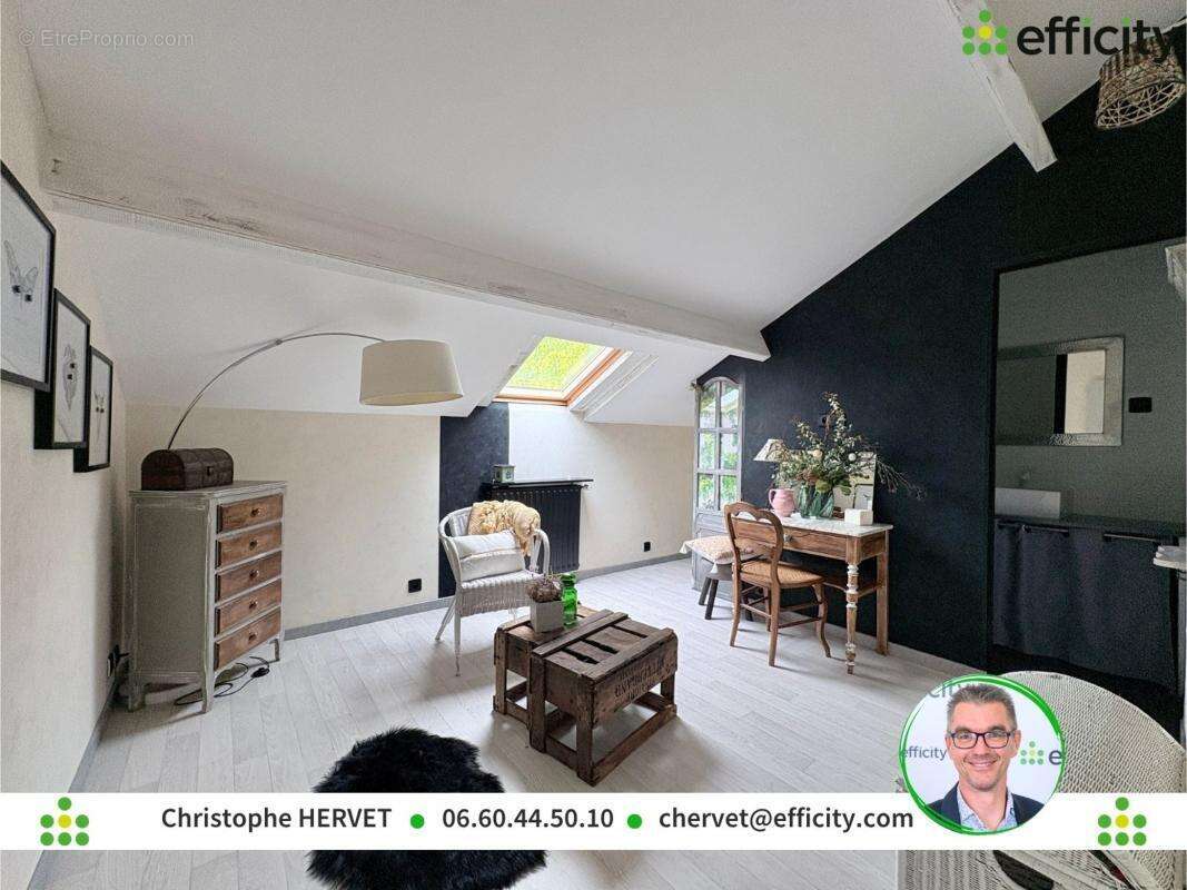 Maison à RUELLE-SUR-TOUVRE