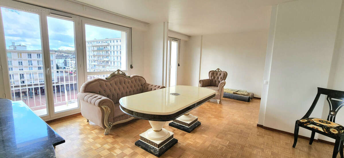 Appartement à SAINT-GRATIEN