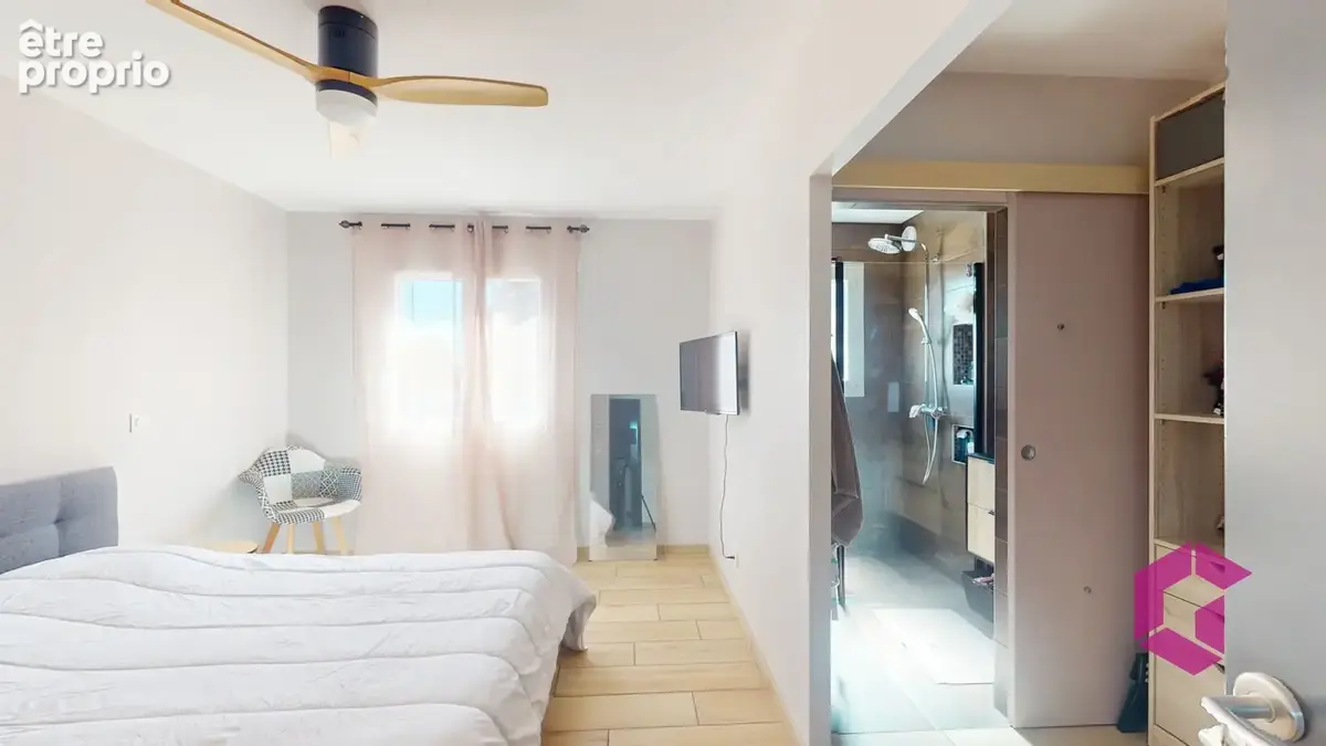 Maison récente, 4 chambres , avec garage sur 900 m2 de terrain - photo 4