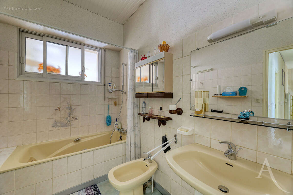 Maison Essarts En Bocage 6 pièce(s) 164 m2 - photo 5