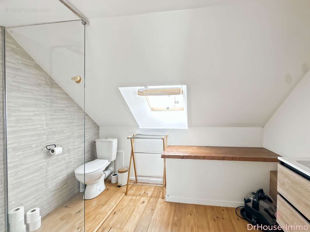 Maison à SAINT-COSME-EN-VAIRAIS