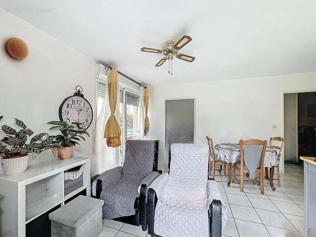 Photo 3 - Appartement à LA CHAPELLE-SAINT-MESMIN