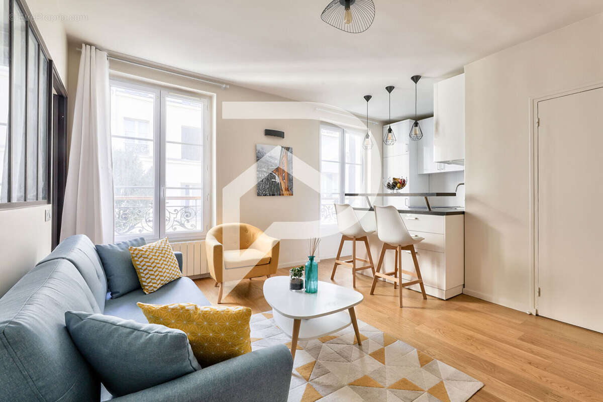 Appartement à PARIS-8E