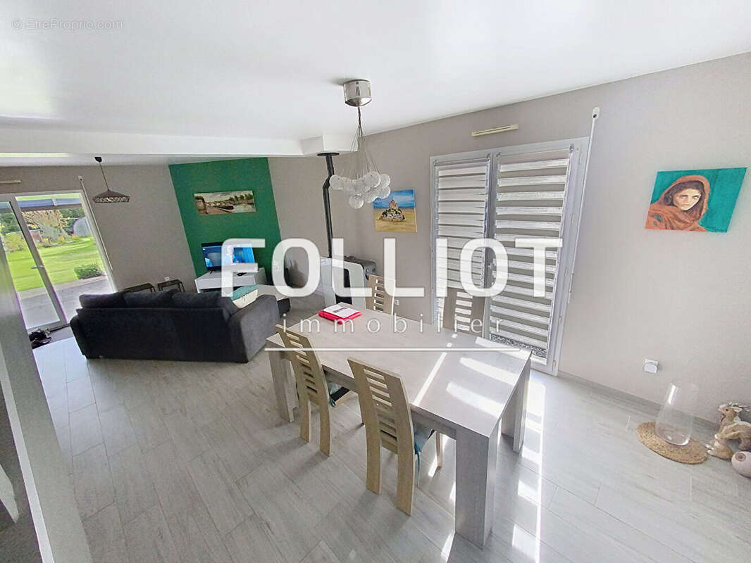 Maison à SAINT-AUBIN-DU-PERRON