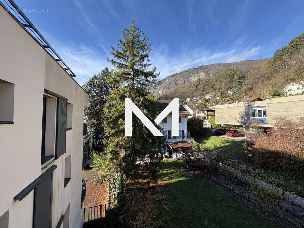 Appartement à CORENC