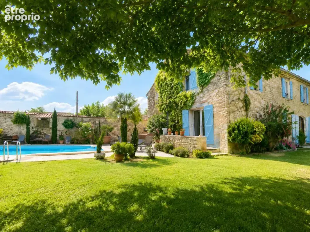 Maison à MARENNES