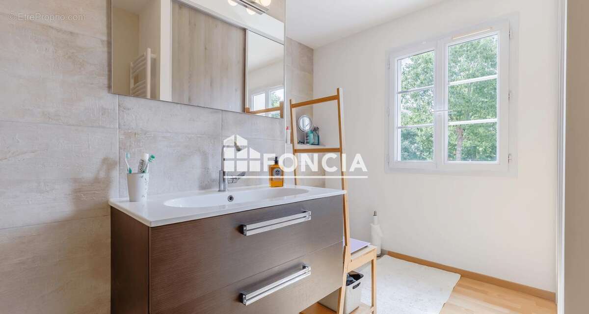 Maison à L&#039;AIGUILLON-SUR-VIE