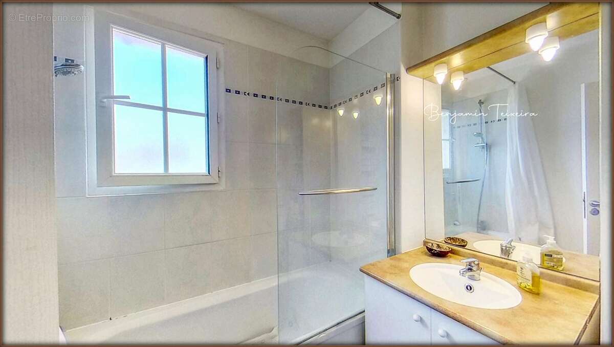 Maison Roquebrune Sur Argens 6 pièce(s) 96 m2 - 4 chambres dont 1 de plain-pied + Parking privé - photo 11