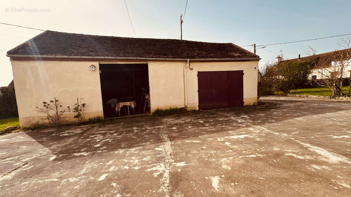 Longère bourguignonne située dans le secteur d' ISLAND au prix de 246 100 €. - photo 52