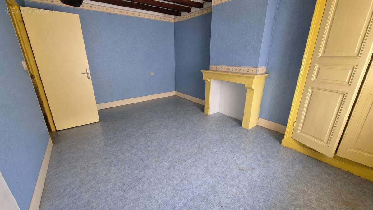 Maison à LOUPLANDE