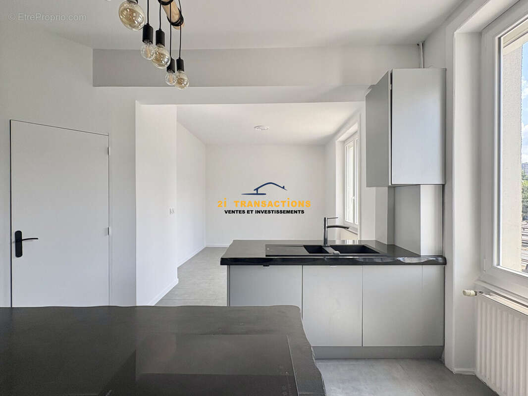 Appartement à SAINT-ETIENNE