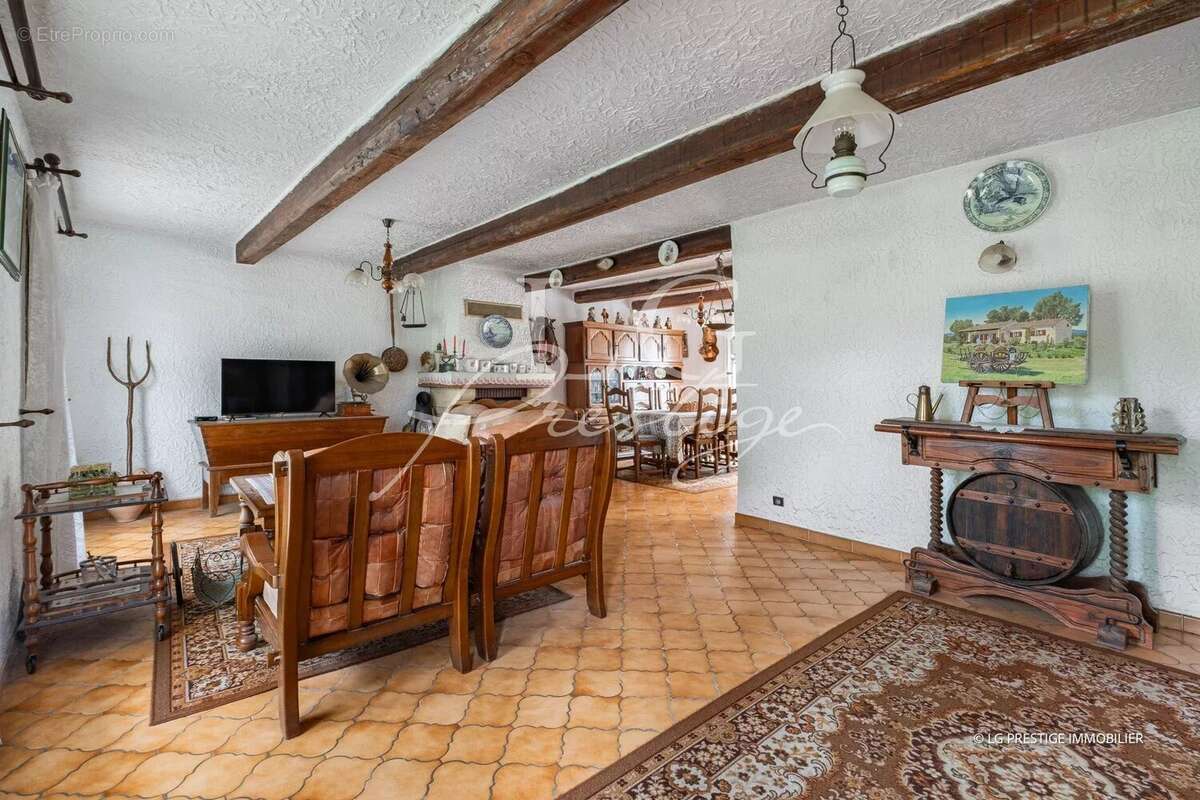 Maison à MONTAUROUX