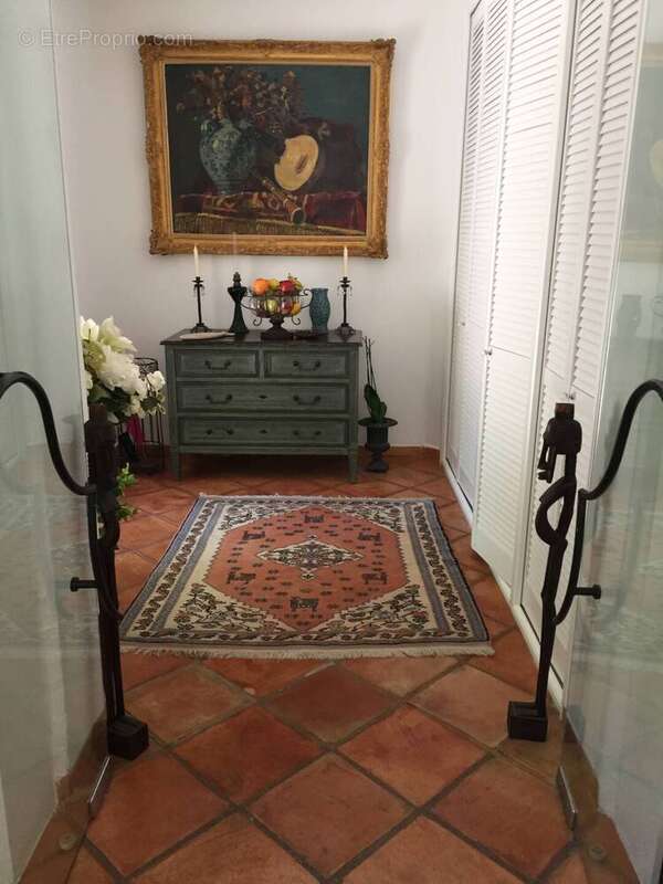 Maison à MONTFERRAT