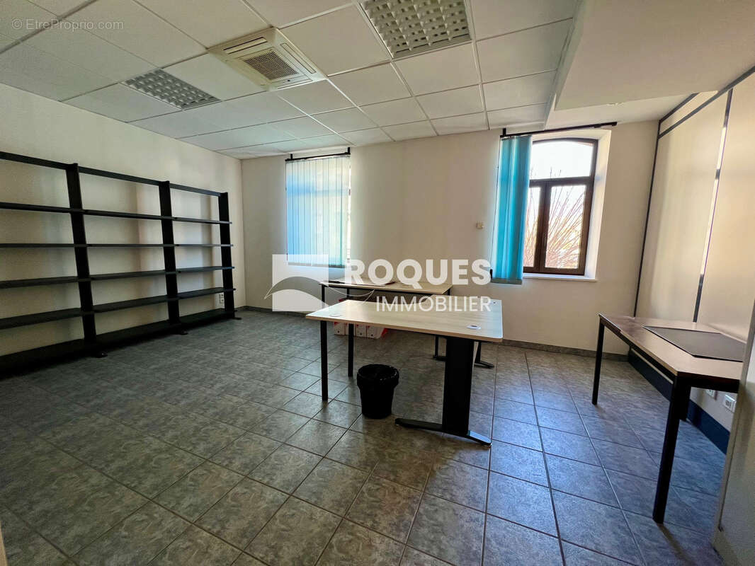 IMMEUBLE de 600 m2 sur 3 niveaux avec parking - photo 17