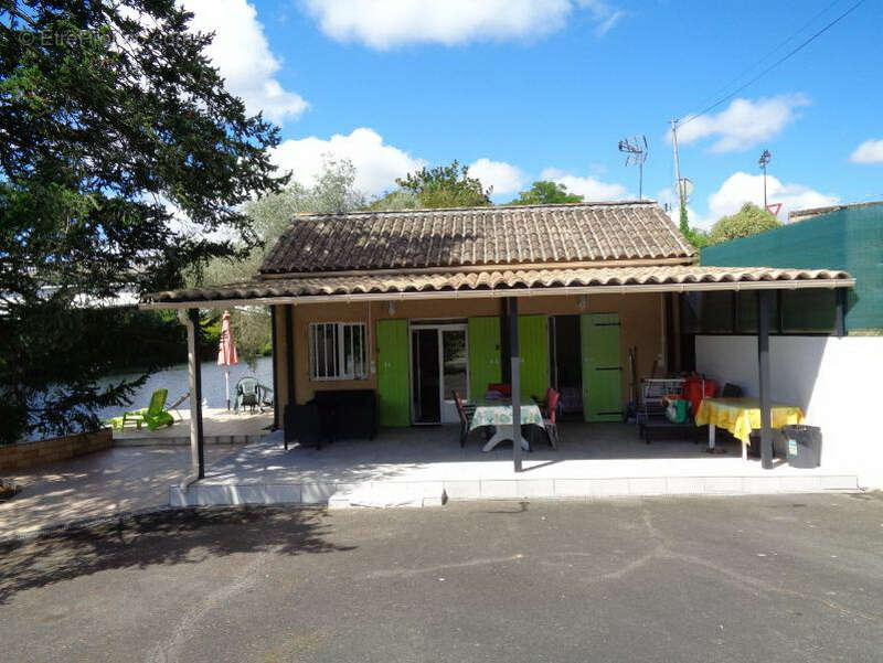 Maison à SAINT-CAPRAISE-DE-LALINDE