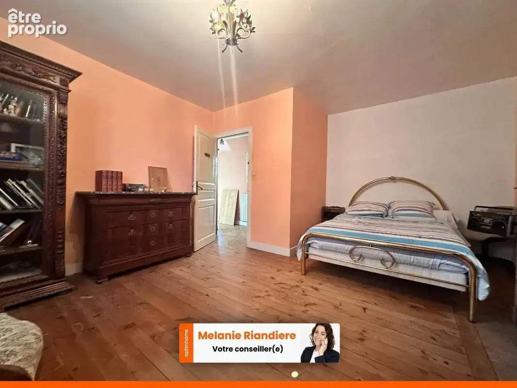 Maison de caractère 227m² - 6 chambres - Fort potentiel avec dépendance - LA FLÈCHE - photo 10