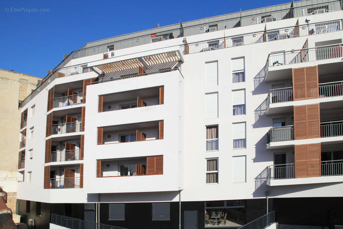Appartement à MARSEILLE-5E