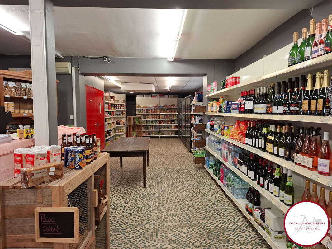 Commerce à SAINT-AMAND-MONTROND