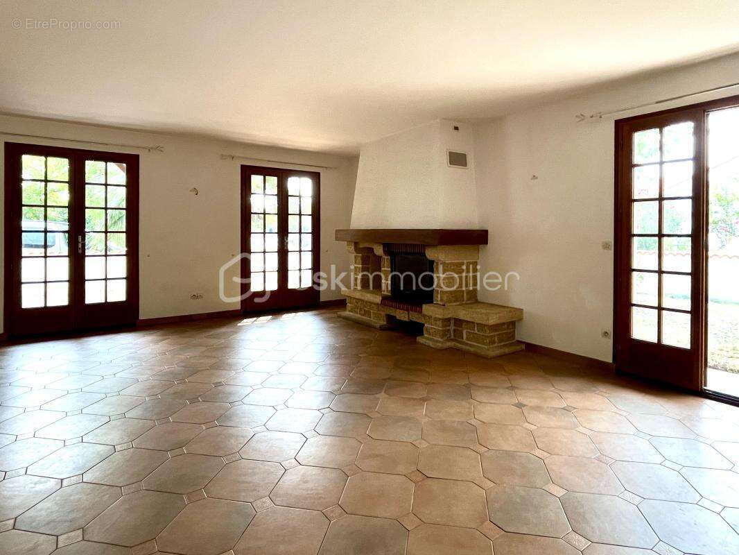 SAUJON  -  maison plain-pied 98 m2 sur terrain clos 514 m2 - photo 5