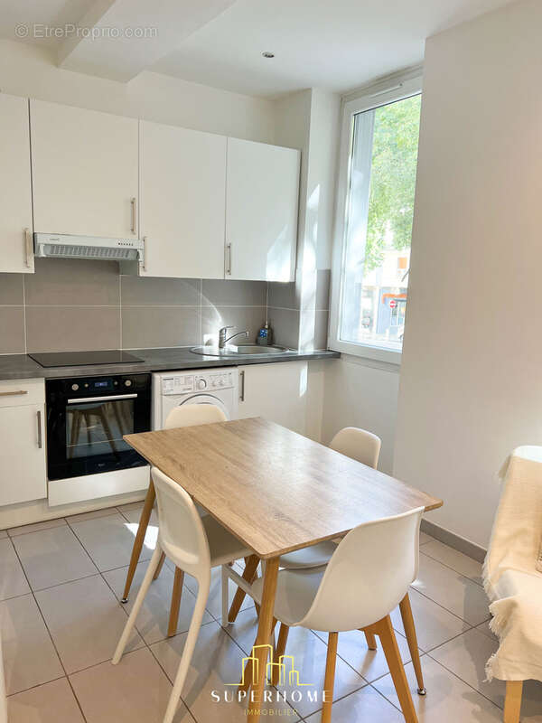 Appartement à MARSEILLE-4E