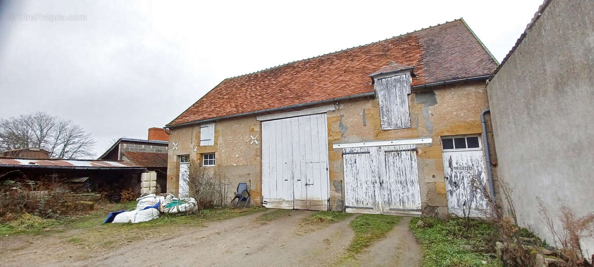 Maison à SAINT-MENOUX