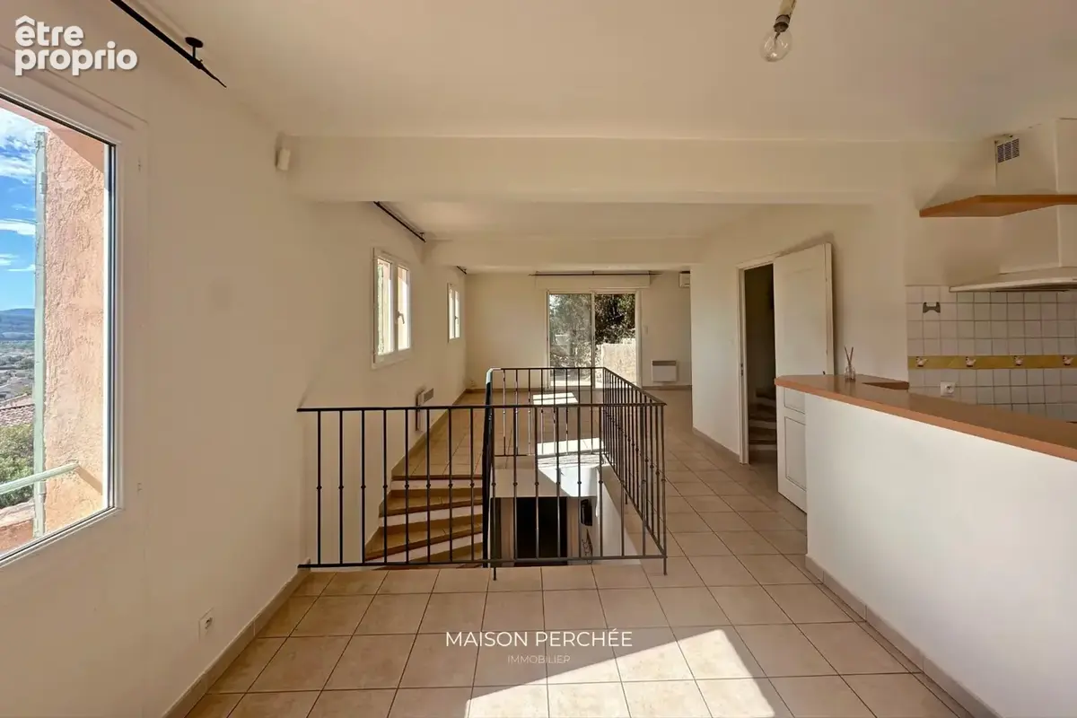 Villa avec vue panoramique et piscine à Vidauban - photo 3