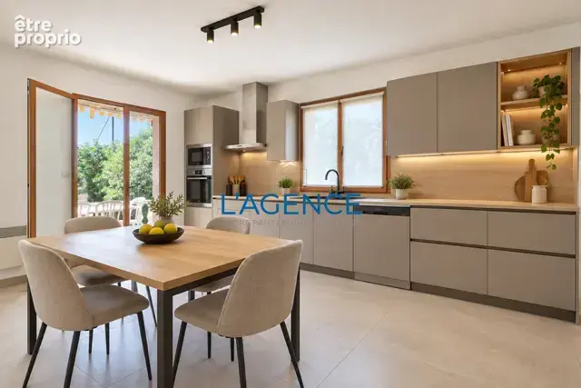Hyeres proche commodités villa 260m2 avec piscine au calme - photo 6