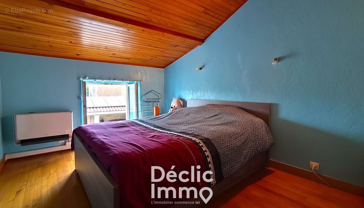 Maison en pierres avec dépendances - photo 10