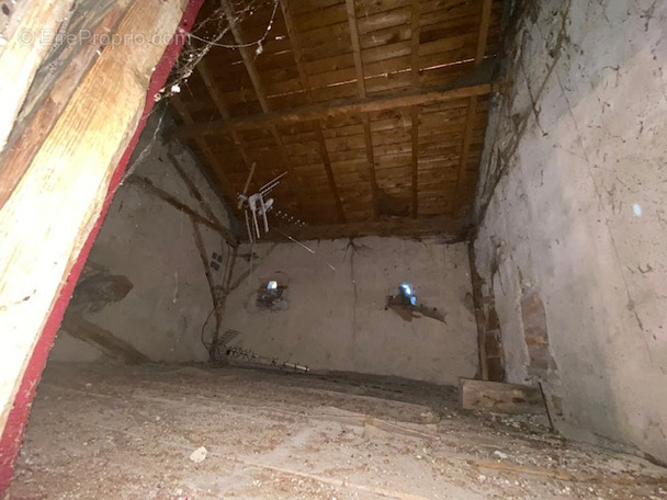 Maison à SAINT-DENIS-COMBARNAZAT