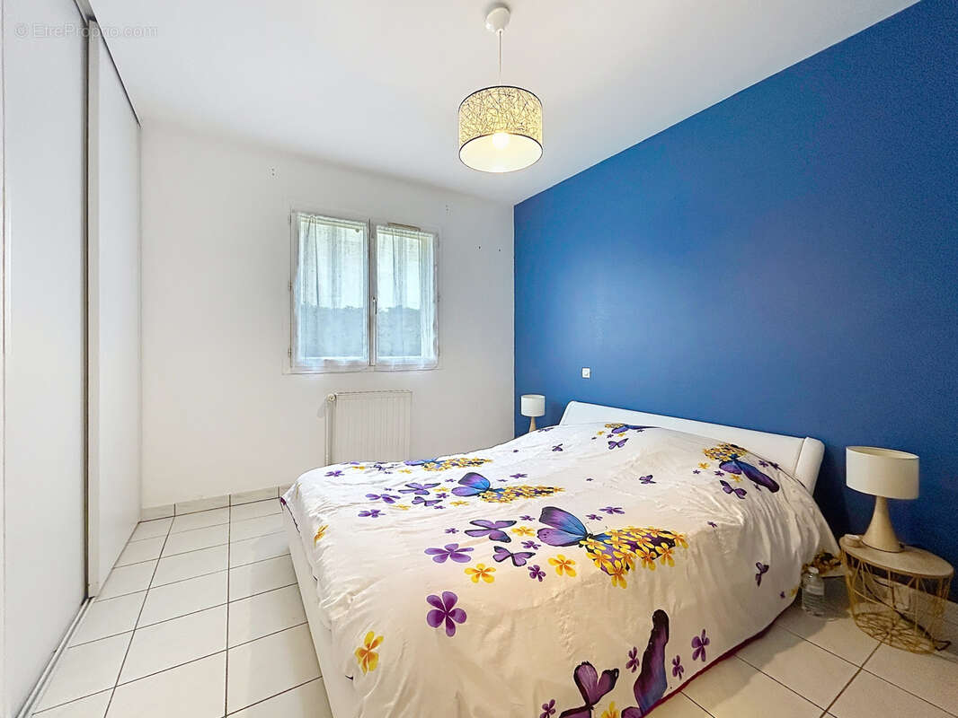 Maison à SAINT-PANTALEON-DE-LARCHE