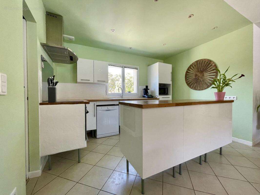 QUISSAC : Villa T6 de 133m² sur terrain paysager de 1166m² - photo 3