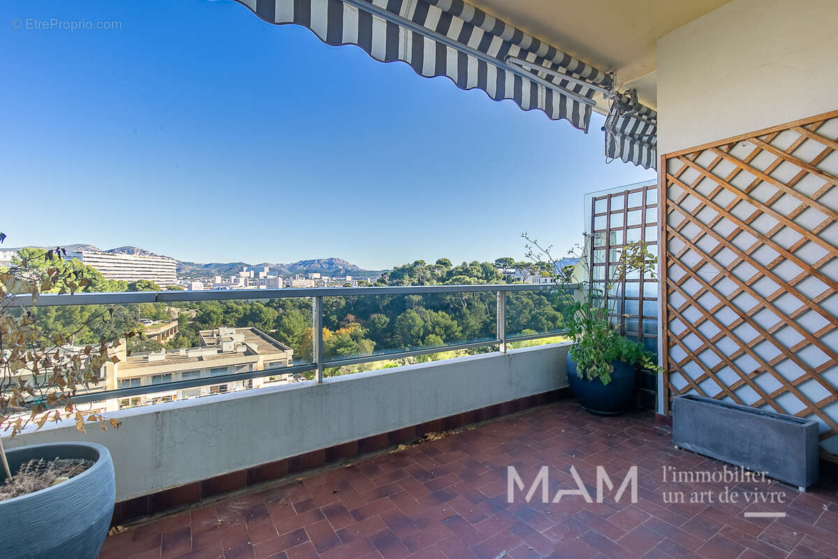 Appartement à MARSEILLE-8E