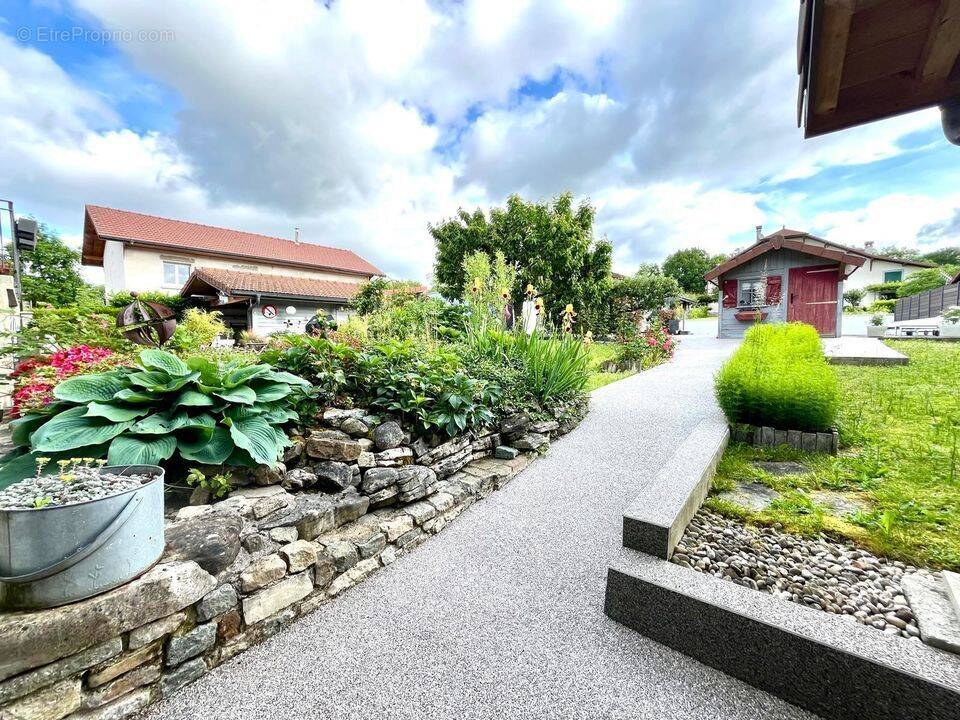 Maison à ARTHAZ-PONT-NOTRE-DAME