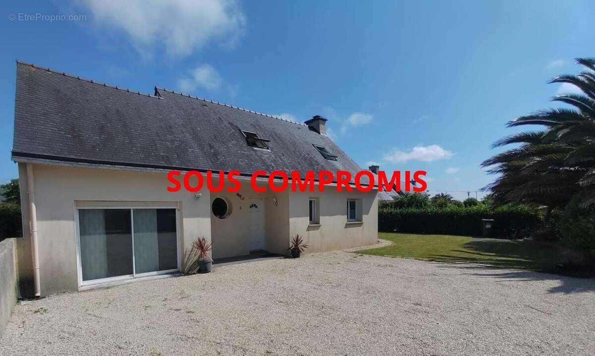 Maison à PLOUNEVEZ-LOCHRIST