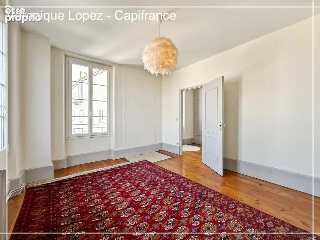 Agen quartier Préfecture, élégante demeure du XIXe siècle de 292 m² avec ascenseur, jardin, garage et piscine - photo 20