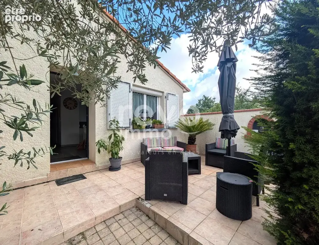 Maison à ROCHESERVIERE