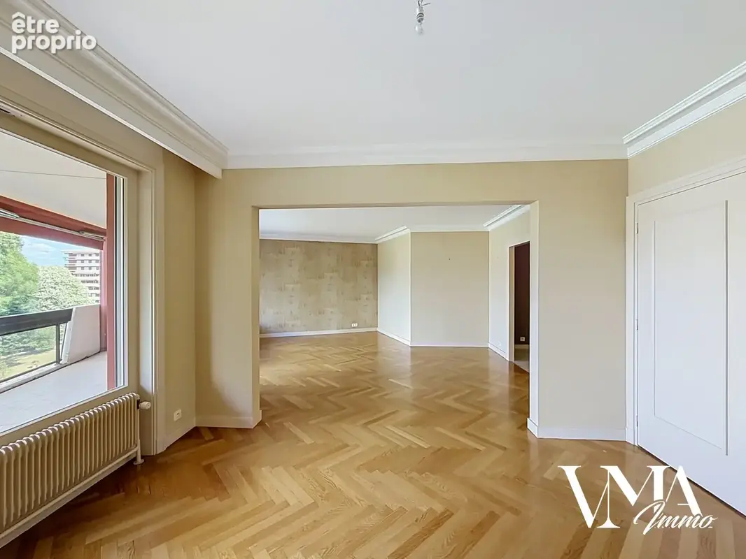 Écully Centre   Appartement de 145 m2 avec terrasse, parc, piscine et tennis - photo 6