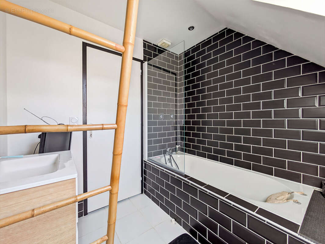 À vendre - Maison familiale - La Chapelle Aux Filtzmeens 3 chambres 87 m2 - photo 12