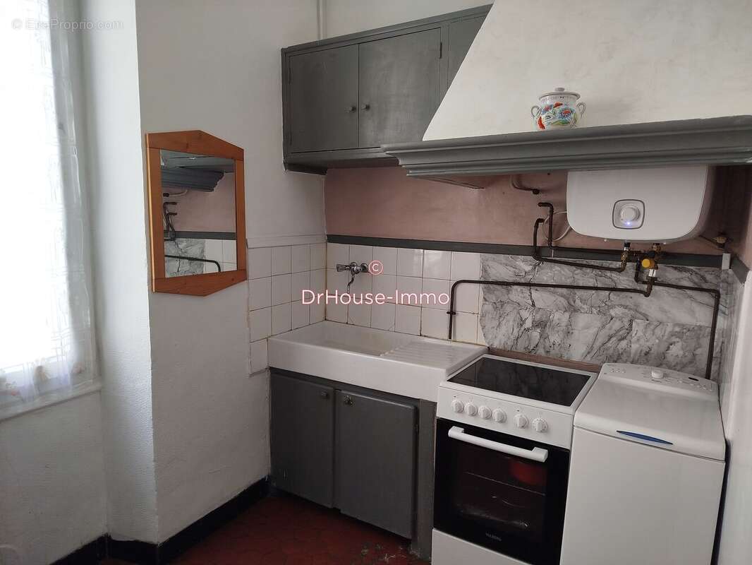 Appartement à MARSEILLE-1E