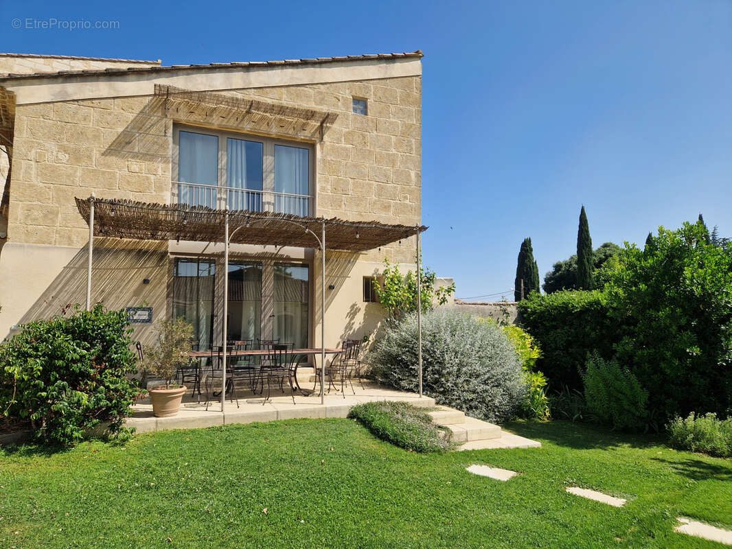 Maison à UZES