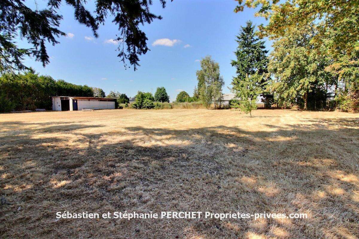 Maison de charme rénovée de 116 m² avec hangar et terrain de 2 630 m² - photo 13