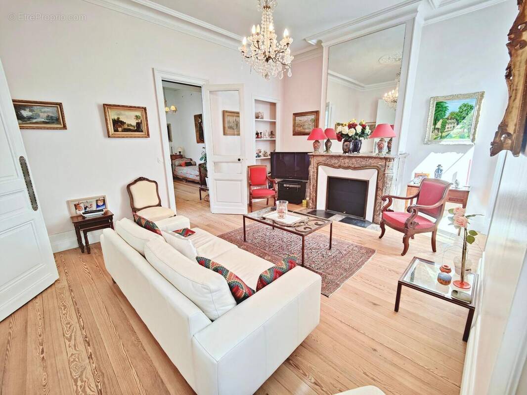 Photo 1 - Appartement à BORDEAUX