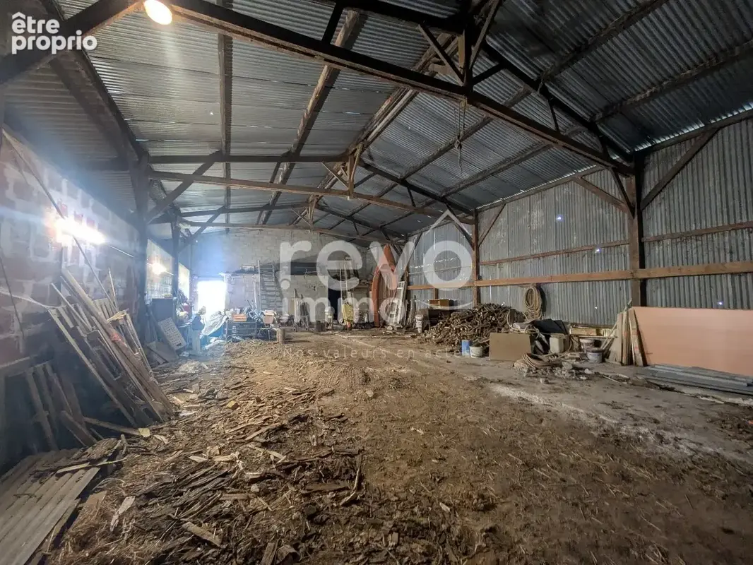 Maison familiale de 90m² habitable avec hangar de 440m² - photo 11