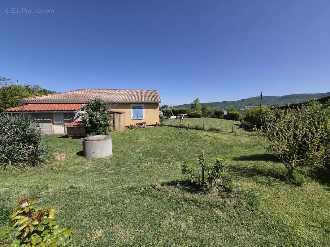 Maison à SAINT-APPOLINARD