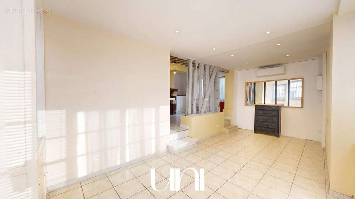 Maison à MEZIDON-CANON