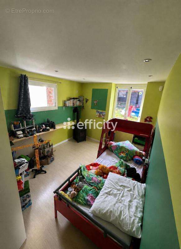 Maison 107 m² à Saulnieres  - photo 9