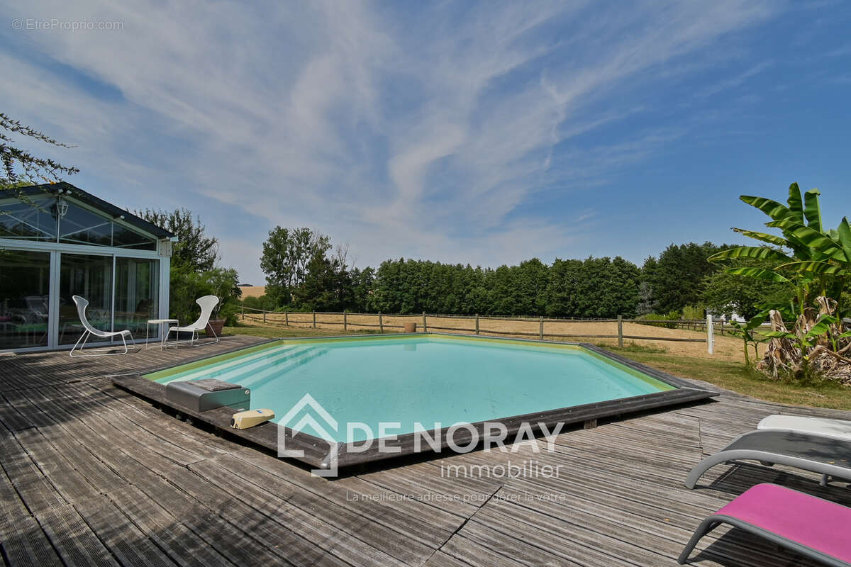 Propriété de 3 maisons + espace équestre sur 3,5 hectares - photo 2