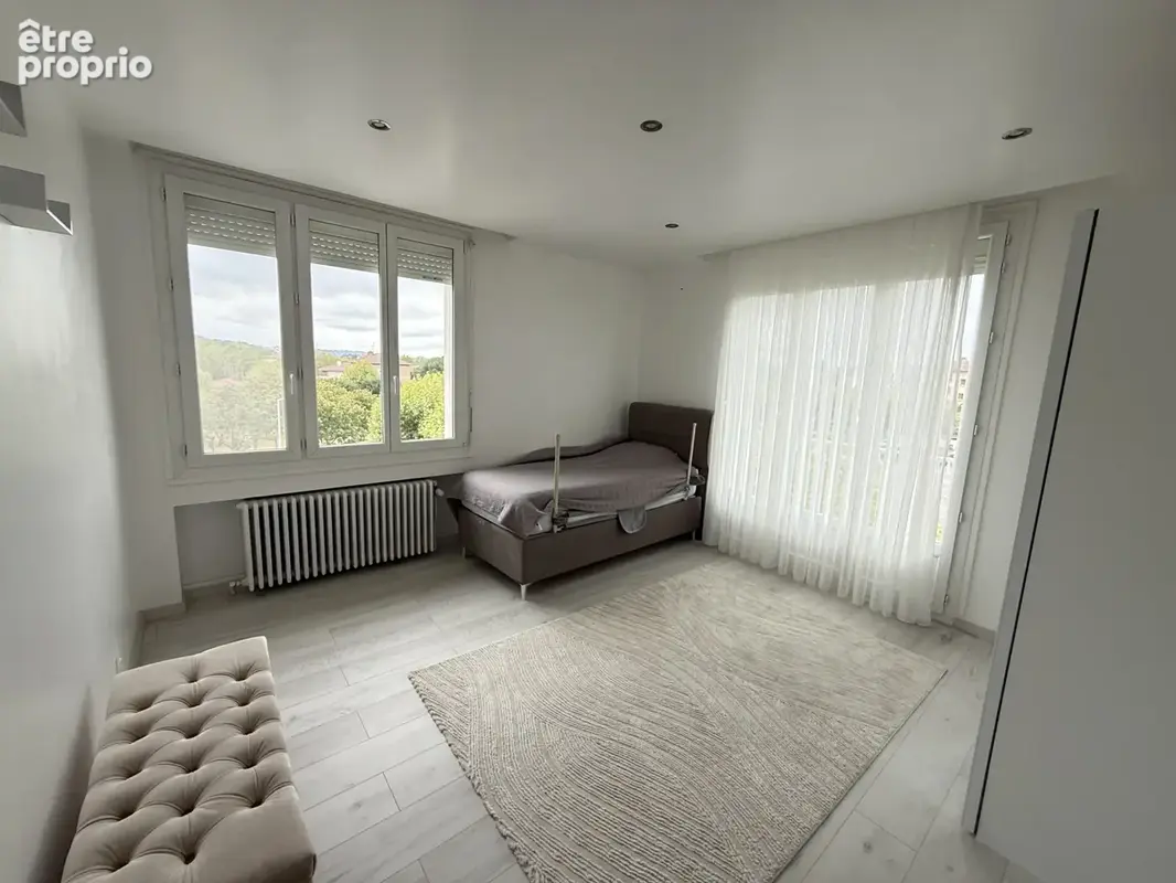EXCLUSIVITE !! Roussillon, APPARTEMENT 110.5 m2 habitables, 4 chambres, balcon - photo 9