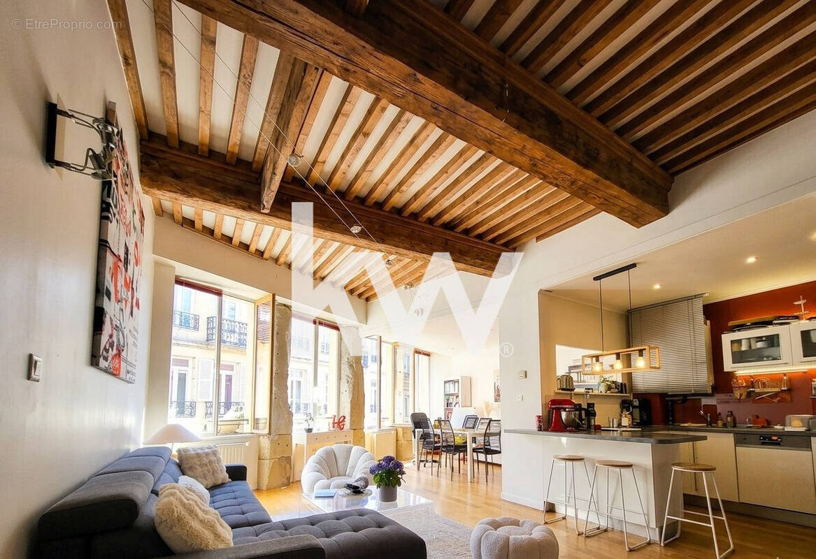 Appartement à SAINT-ETIENNE